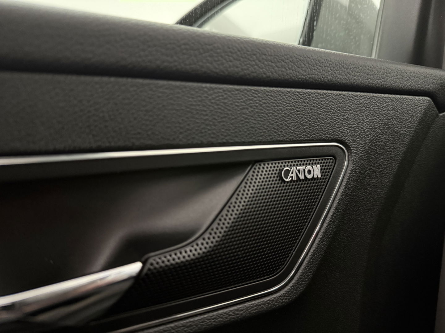 Škoda Karoq 1.5 TSI ACT Style Business | Pano | Sfeer | Camera | Canton | Memory | Trekh. | Carplay | Adap. Cruise | NAP