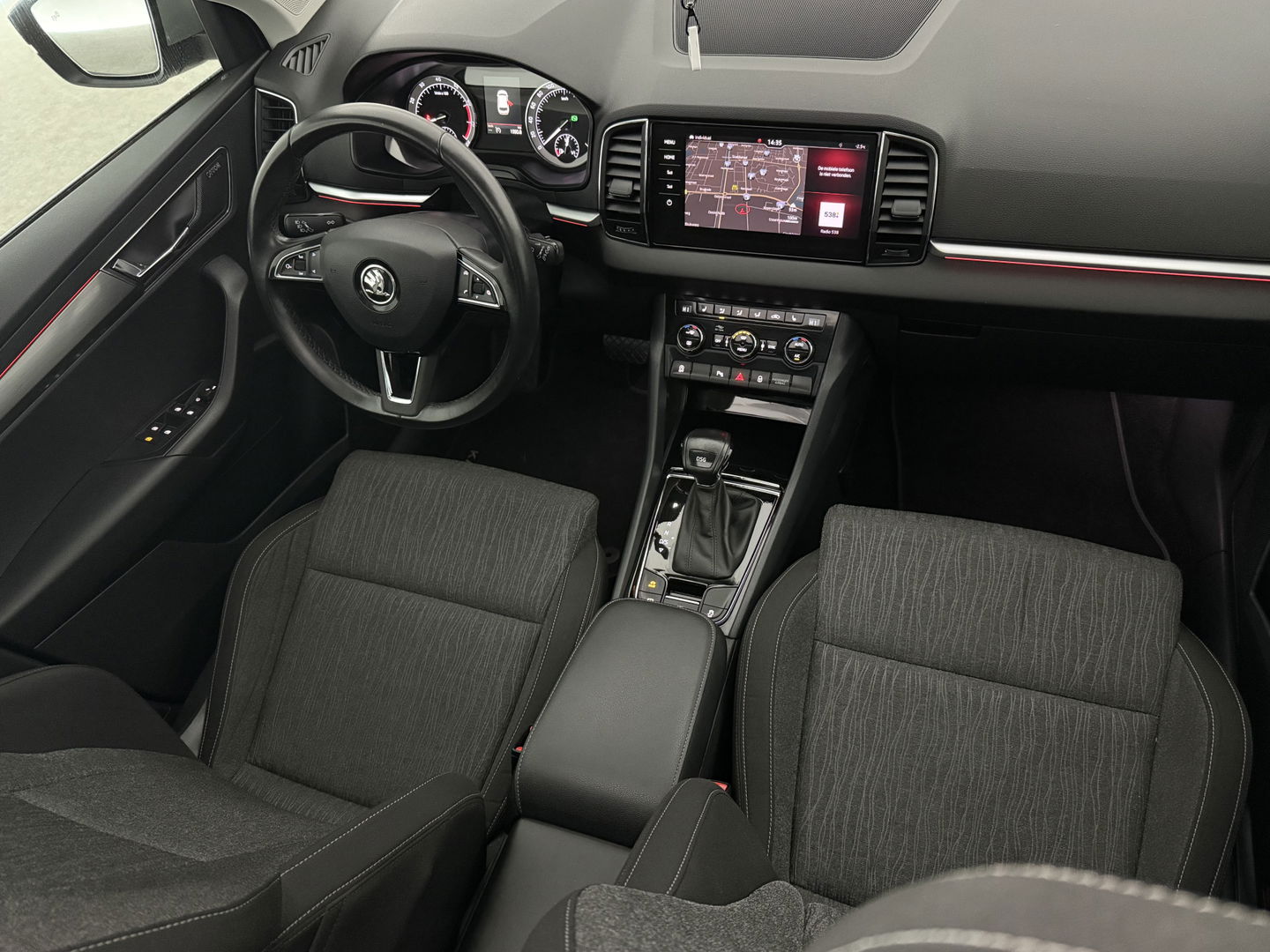 Škoda Karoq 1.5 TSI ACT Style Business | Pano | Sfeer | Camera | Canton | Memory | Trekh. | Carplay | Adap. Cruise | NAP