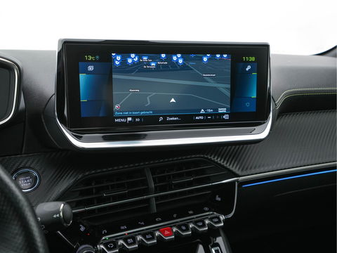 Peugeot e-208 EV GT Pack 50 kWh (3-Fase-11kW) {SOH-86%} (INCL-BTW) *HEATPUMP | PANO | FULL-LED | DIGI-COCKPIT | BLINDSPOT | CAMERA | LEATHER-ALCANTARA | AMBIENTLIGHT | NAVI-FULLMAP | LANE-ASSIST | KEYLESS | DAB | CCS-FASTLOADER | HEATED-SPORTSEATS