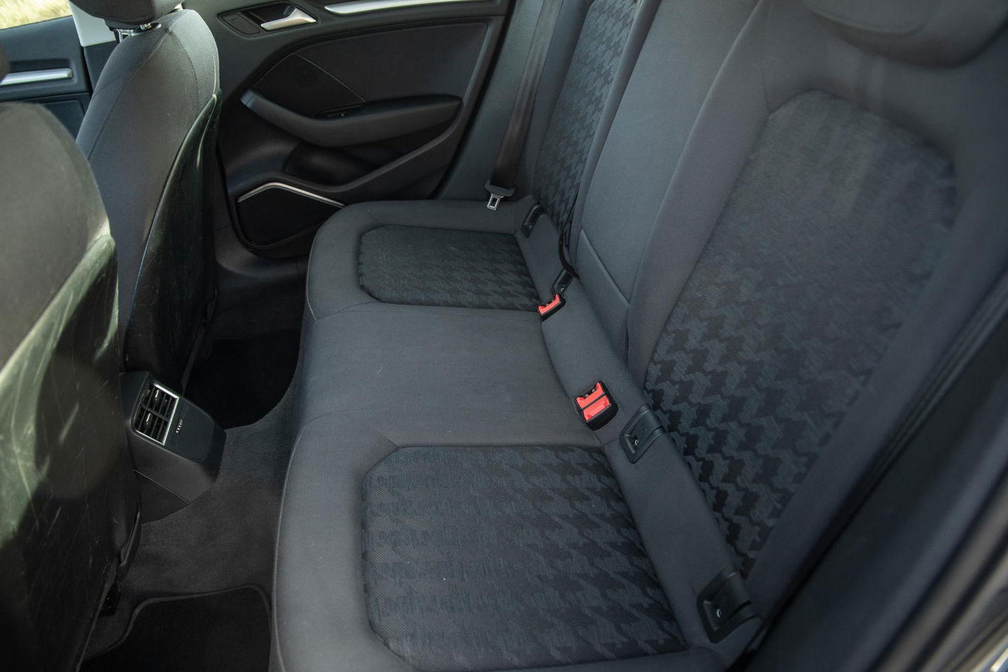 Audi A3 Sportback 1.4 e-tron PHEV Attraction Pro Line plus CARPLAY / CRUISE CONTROLE / STOELVERWARMING / PANORAMA DAK