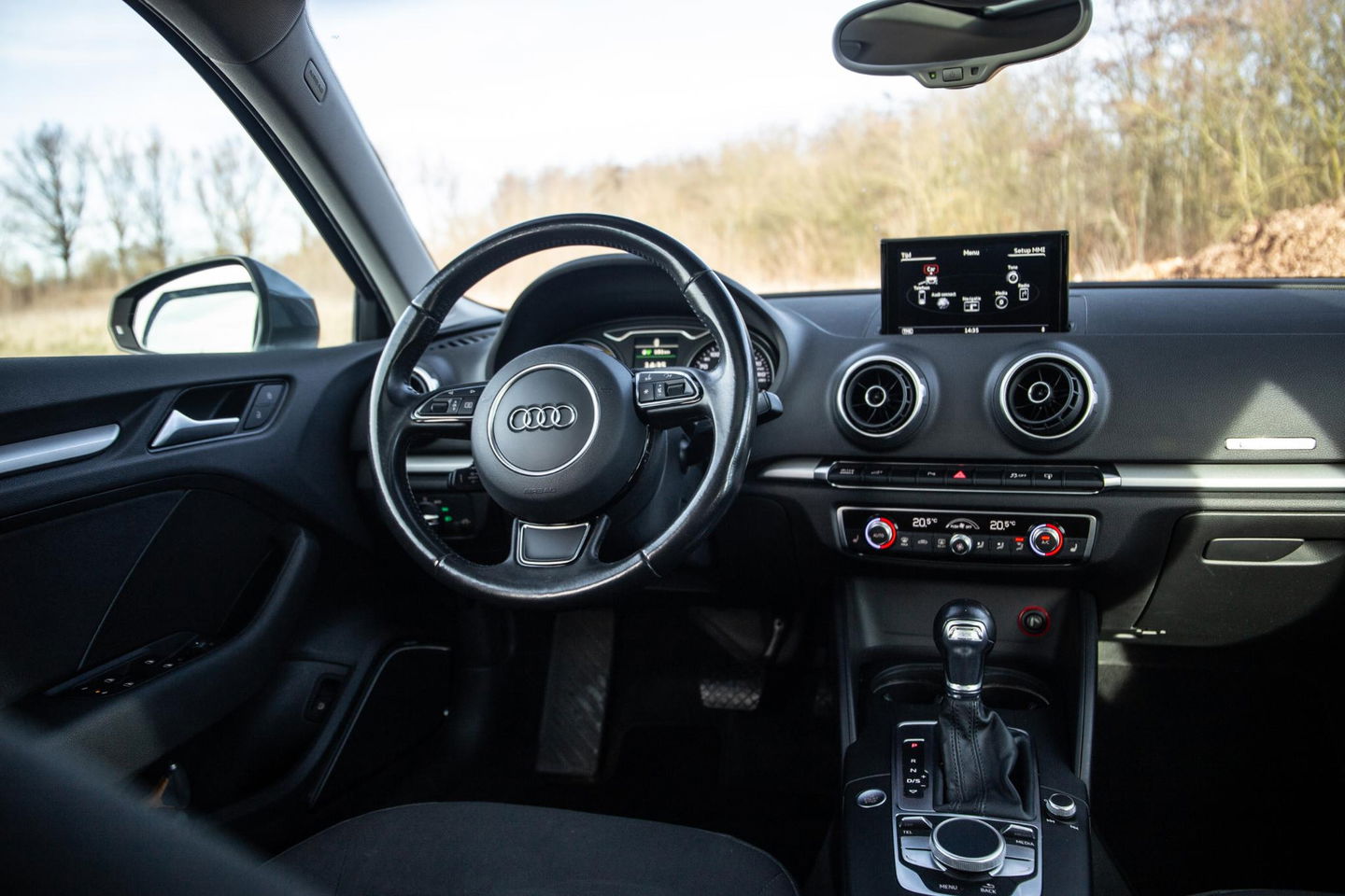 Audi A3 Sportback 1.4 e-tron PHEV Attraction Pro Line plus CARPLAY / CRUISE CONTROLE / STOELVERWARMING / PANORAMA DAK