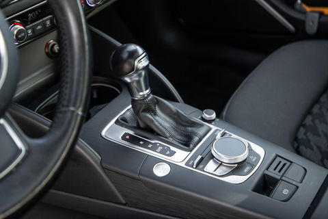 Audi A3 Sportback 1.4 e-tron PHEV Attraction Pro Line plus CARPLAY / CRUISE CONTROLE / STOELVERWARMING / PANORAMA DAK