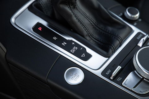 Audi A3 Sportback 1.4 e-tron PHEV Attraction Pro Line plus CARPLAY / CRUISE CONTROLE / STOELVERWARMING / PANORAMA DAK