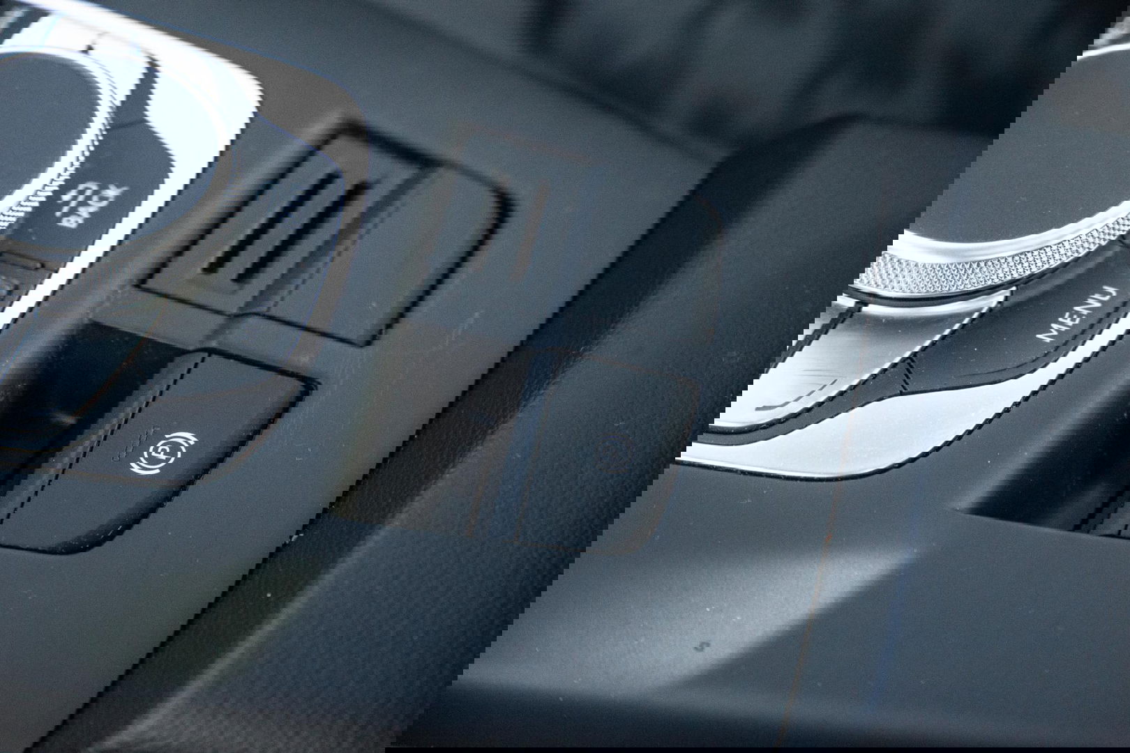 Audi A3 Sportback 1.4 e-tron PHEV Attraction Pro Line plus CARPLAY / CRUISE CONTROLE / STOELVERWARMING / PANORAMA DAK