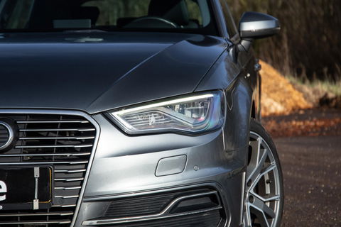 Audi A3 Sportback 1.4 e-tron PHEV Attraction Pro Line plus CARPLAY / CRUISE CONTROLE / STOELVERWARMING / PANORAMA DAK