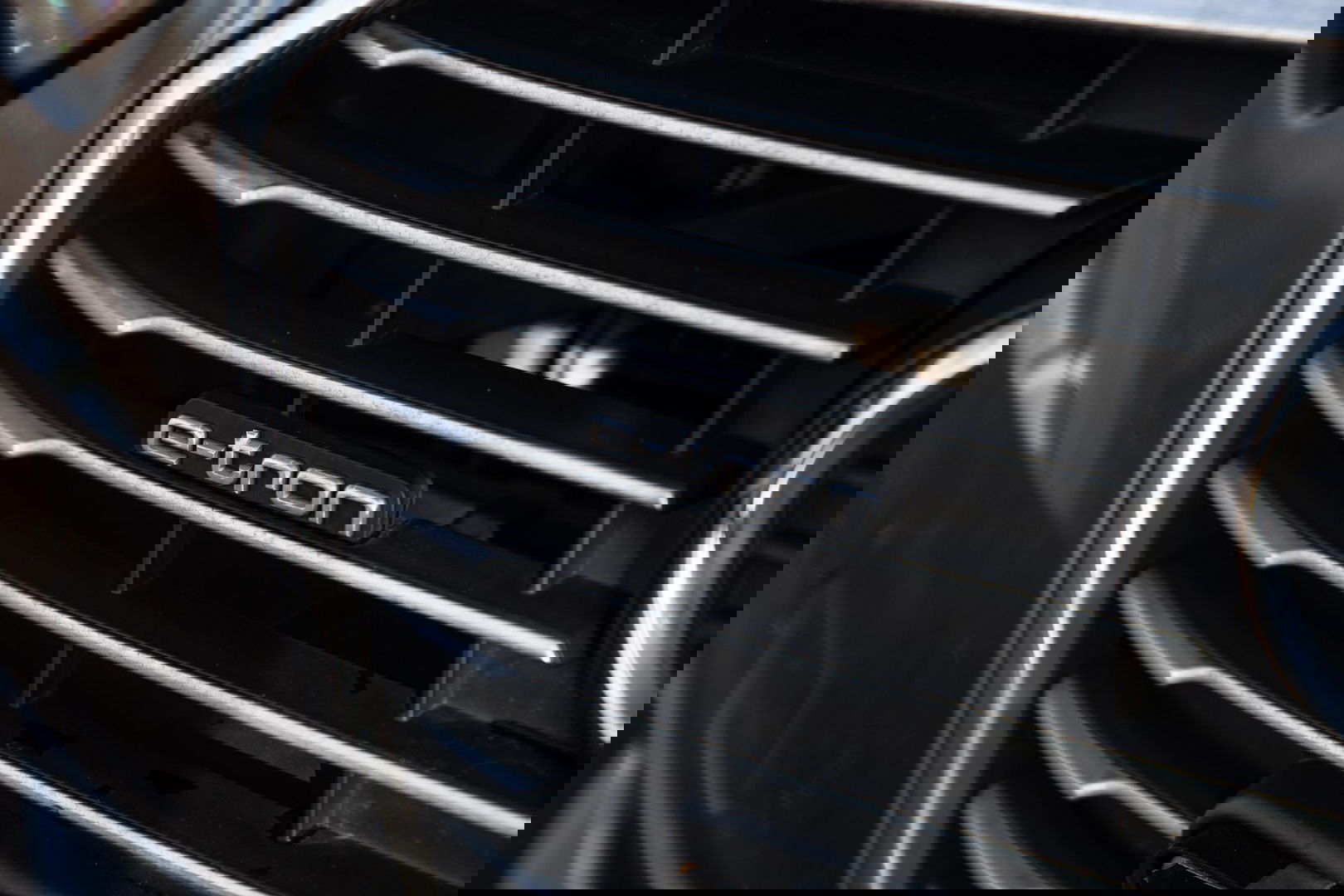 Audi A3 Sportback 1.4 e-tron PHEV Attraction Pro Line plus CARPLAY / CRUISE CONTROLE / STOELVERWARMING / PANORAMA DAK