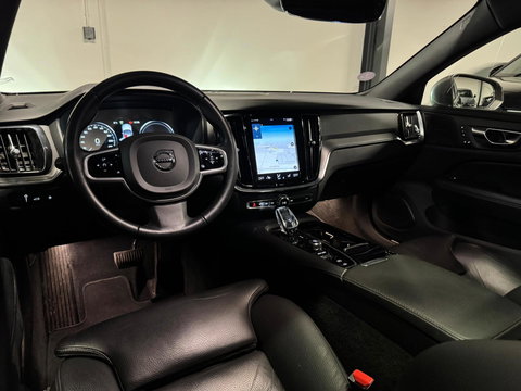 Volvo V60 2.0 T8 Twin Engine AWD Inscription PANO KEYLESS