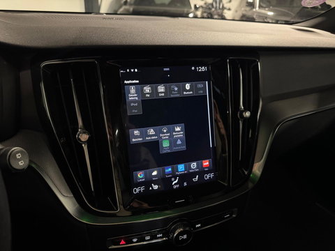 Volvo V60 2.0 T8 Twin Engine AWD Inscription PANO KEYLESS