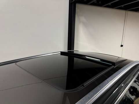 Volvo V60 2.0 T8 Twin Engine AWD Inscription PANO KEYLESS