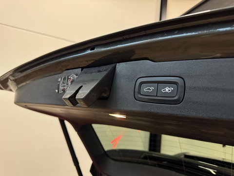 Volvo V60 2.0 T8 Twin Engine AWD Inscription PANO KEYLESS