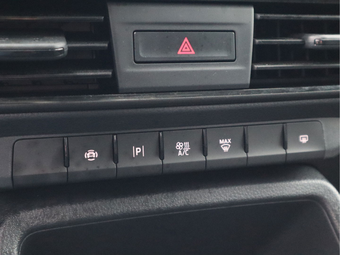 Ford Transit Connect 2.0 EcoBlue 122 pk Automaat - L2 Maxi L+R Schuifdr