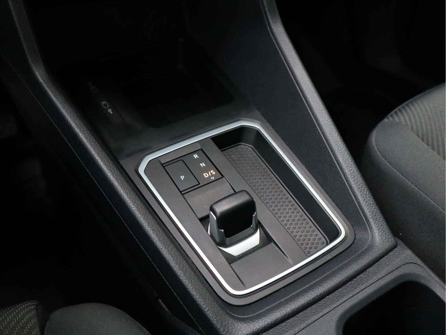 Ford Transit Connect 2.0 EcoBlue 122 pk Automaat - L2 Maxi L+R Schuifdr