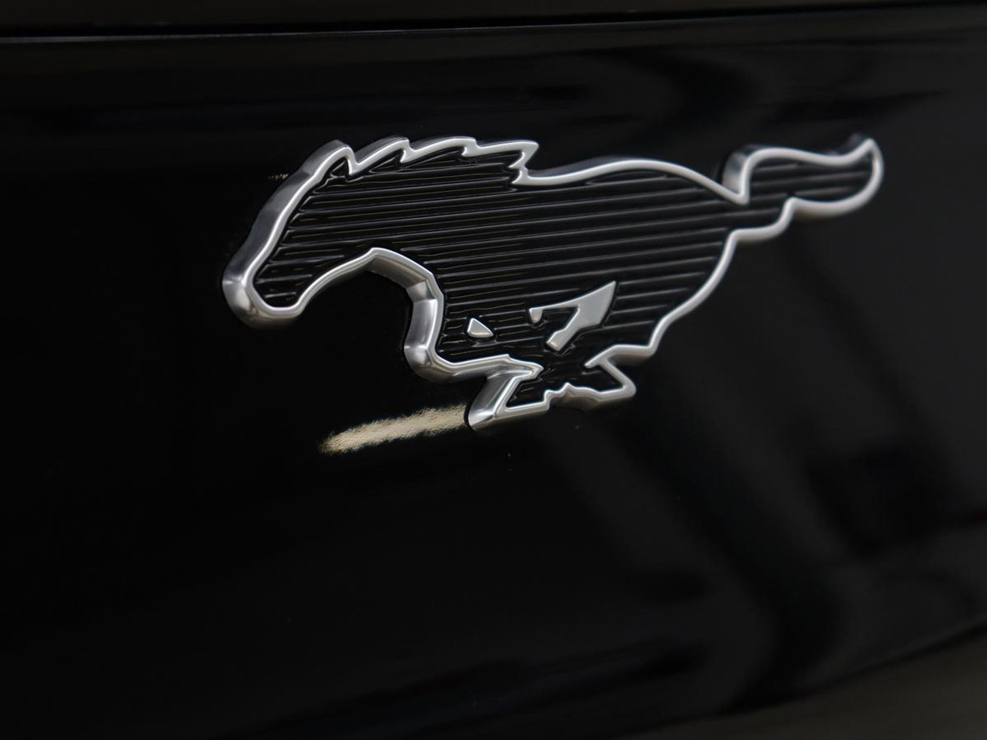 Ford Mustang Mach-E Extended RWD 98 kWh | SOH 92% | Panoramadak | Leder | 360 Camera | Stoelverwarming | B&O Sound | Adaptive cruise | Park Assist | Keyless