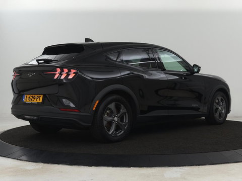 Ford Mustang Mach-E Extended RWD 98 kWh | SOH 92% | Panoramadak | Leder | 360 Camera | Stoelverwarming | B&O Sound | Adaptive cruise | Park Assist | Keyless