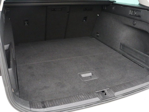 Volkswagen Passat 1.4 TSI PHEV GTE | Stoelverwarming | Virtual Cockpit | Camera | Adaptive cruise | Carplay | Massage | Matrix LED | Navigatie | Side Assist | Achterbankverwarming | Plug In