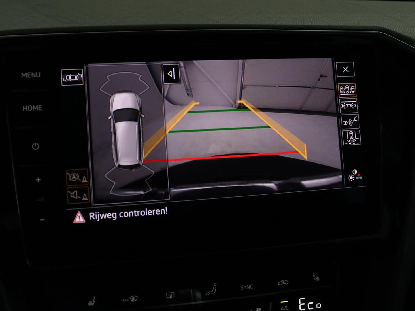 Volkswagen Passat 1.4 TSI PHEV GTE | Stoelverwarming | Virtual Cockpit | Camera | Adaptive cruise | Carplay | Massage | Matrix LED | Navigatie | Side Assist | Achterbankverwarming | Plug In