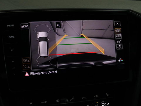 Volkswagen Passat 1.4 TSI PHEV GTE | Stoelverwarming | Virtual Cockpit | Camera | Adaptive cruise | Carplay | Massage | Matrix LED | Navigatie | Side Assist | Achterbankverwarming | Plug In