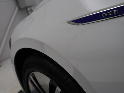 Volkswagen Passat 1.4 TSI PHEV GTE | Stoelverwarming | Virtual Cockpit | Camera | Adaptive cruise | Carplay | Massage | Matrix LED | Navigatie | Side Assist | Achterbankverwarming | Plug In
