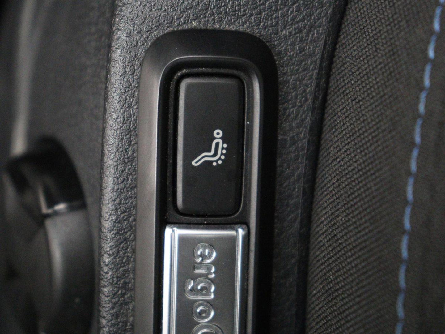 Volkswagen Passat 1.4 TSI PHEV GTE | Stoelverwarming | Virtual Cockpit | Camera | Adaptive cruise | Carplay | Massage | Matrix LED | Navigatie | Side Assist | Achterbankverwarming | Plug In