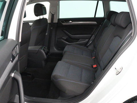 Volkswagen Passat 1.4 TSI PHEV GTE | Stoelverwarming | Virtual Cockpit | Camera | Adaptive cruise | Carplay | Massage | Matrix LED | Navigatie | Side Assist | Achterbankverwarming | Plug In