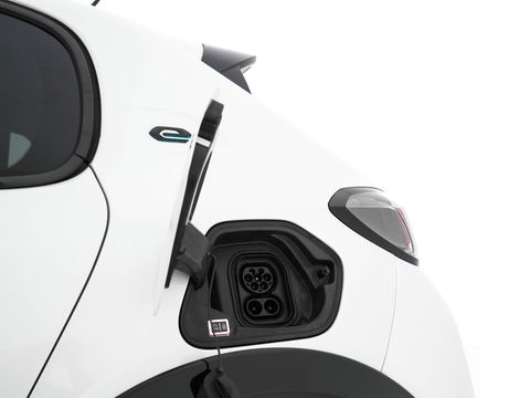 Peugeot e-208 EV GT Pack 50 kWh (3-Fase-11kW) {SOH-86%} (INCL-BTW) *HEATPUMP | PANO | FULL-LED | DIGI-COCKPIT | BLINDSPOT | CAMERA | LEATHER-ALCANTARA | AMBIENTLIGHT | NAVI-FULLMAP | LANE-ASSIST | KEYLESS | DAB | CCS-FASTLOADER | HEATED-SPORTSEATS