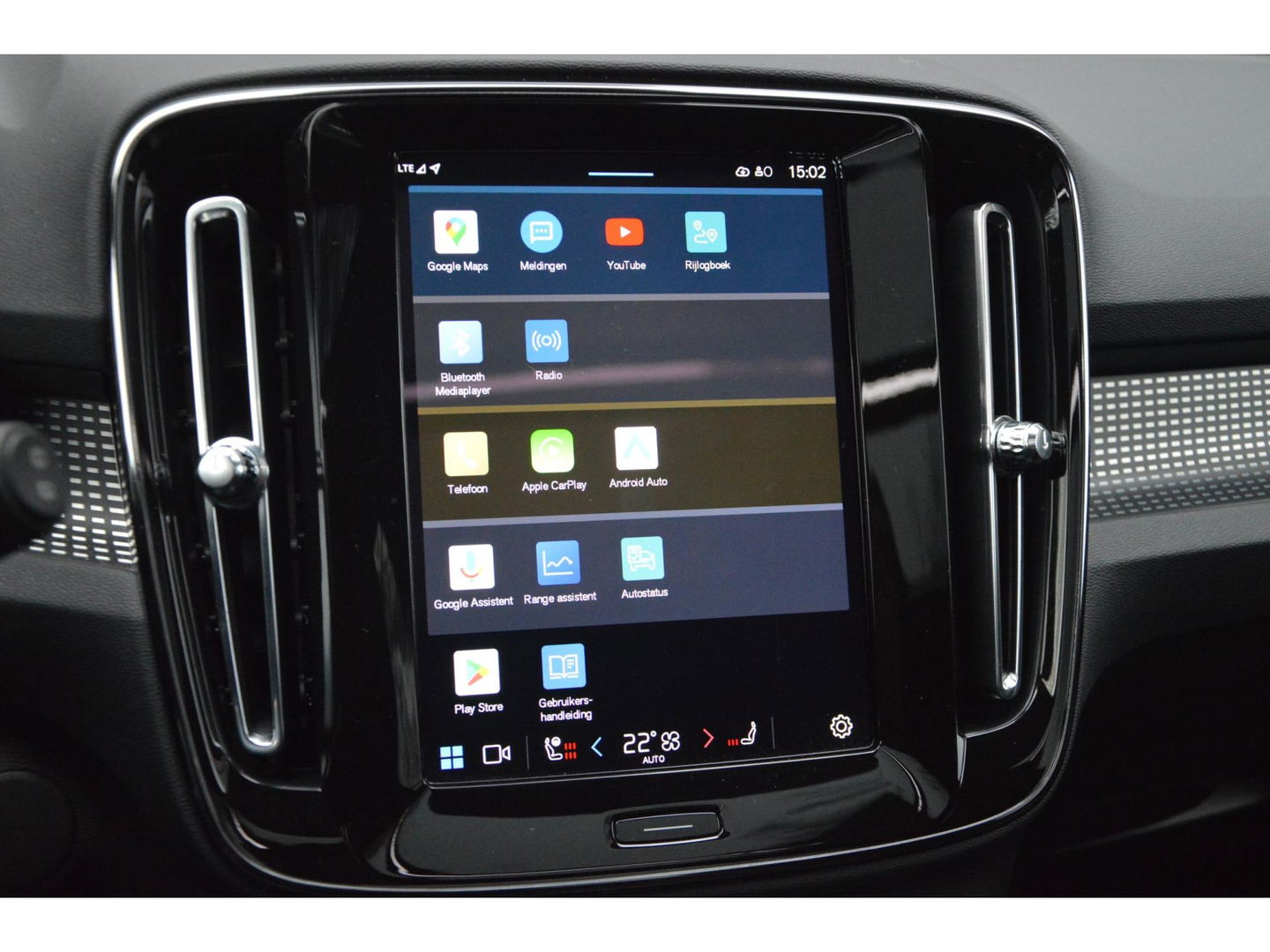 Volvo XC40 Recharge Pro | Panoramadak | Stoel + Stuur Verwarmd | Harman/Kardon | 360° Camera | BLIS | Memory |