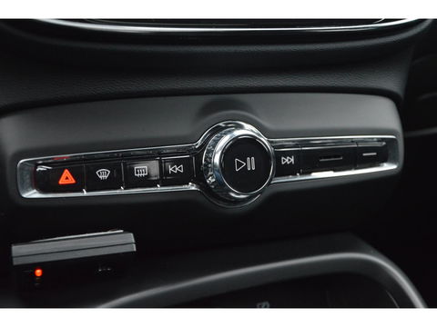 Volvo XC40 Recharge Pro | Panoramadak | Stoel + Stuur Verwarmd | Harman/Kardon | 360° Camera | BLIS | Memory |