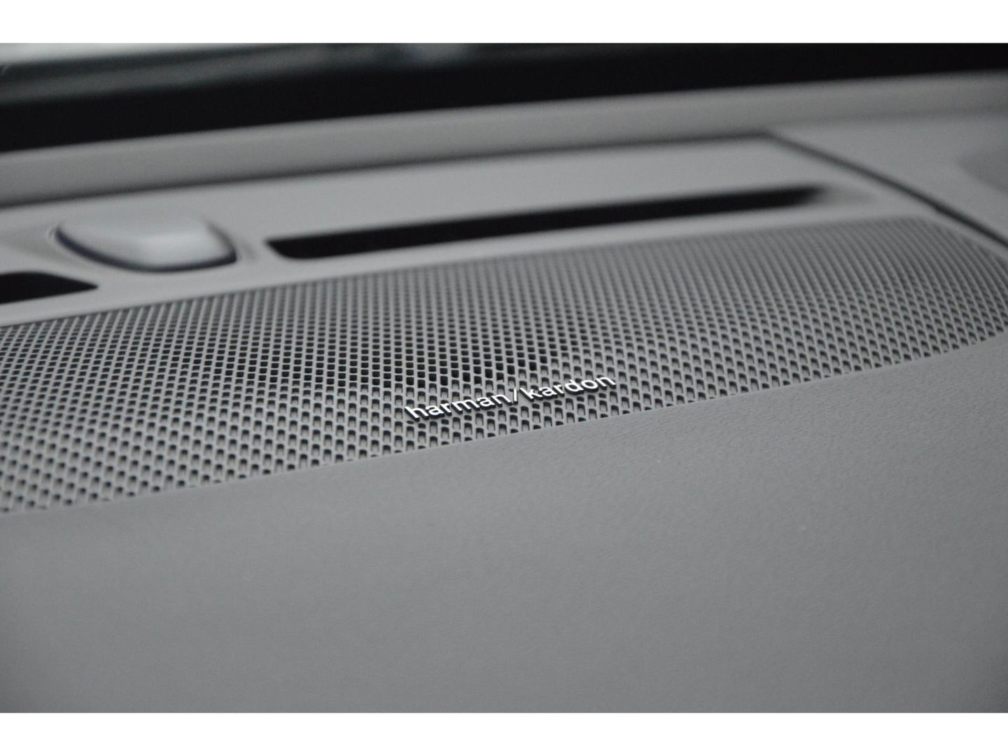 Volvo XC40 Recharge Pro | Panoramadak | Stoel + Stuur Verwarmd | Harman/Kardon | 360° Camera | BLIS | Memory |