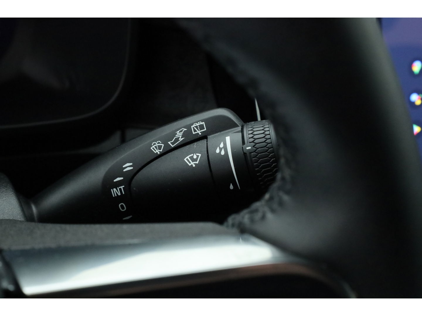 Volvo XC40 Recharge Plus 70 kWh | Pilot Assist | Stoel- Stuurverw. | All Seasons | Camera | Google info.