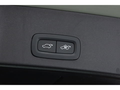 Volvo XC40 Recharge Plus 70 kWh | Pilot Assist | Stoel- Stuurverw. | All Seasons | Camera | Google info.