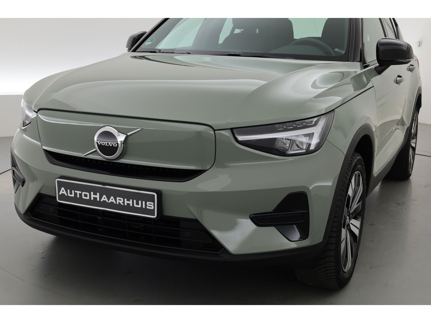 Volvo XC40 Recharge Plus 70 kWh | Pilot Assist | Stoel- Stuurverw. | All Seasons | Camera | Google info.