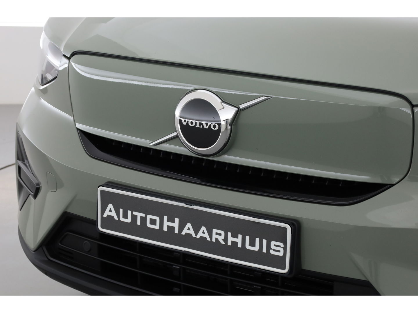 Volvo XC40 Recharge Plus 70 kWh | Pilot Assist | Stoel- Stuurverw. | All Seasons | Camera | Google info.