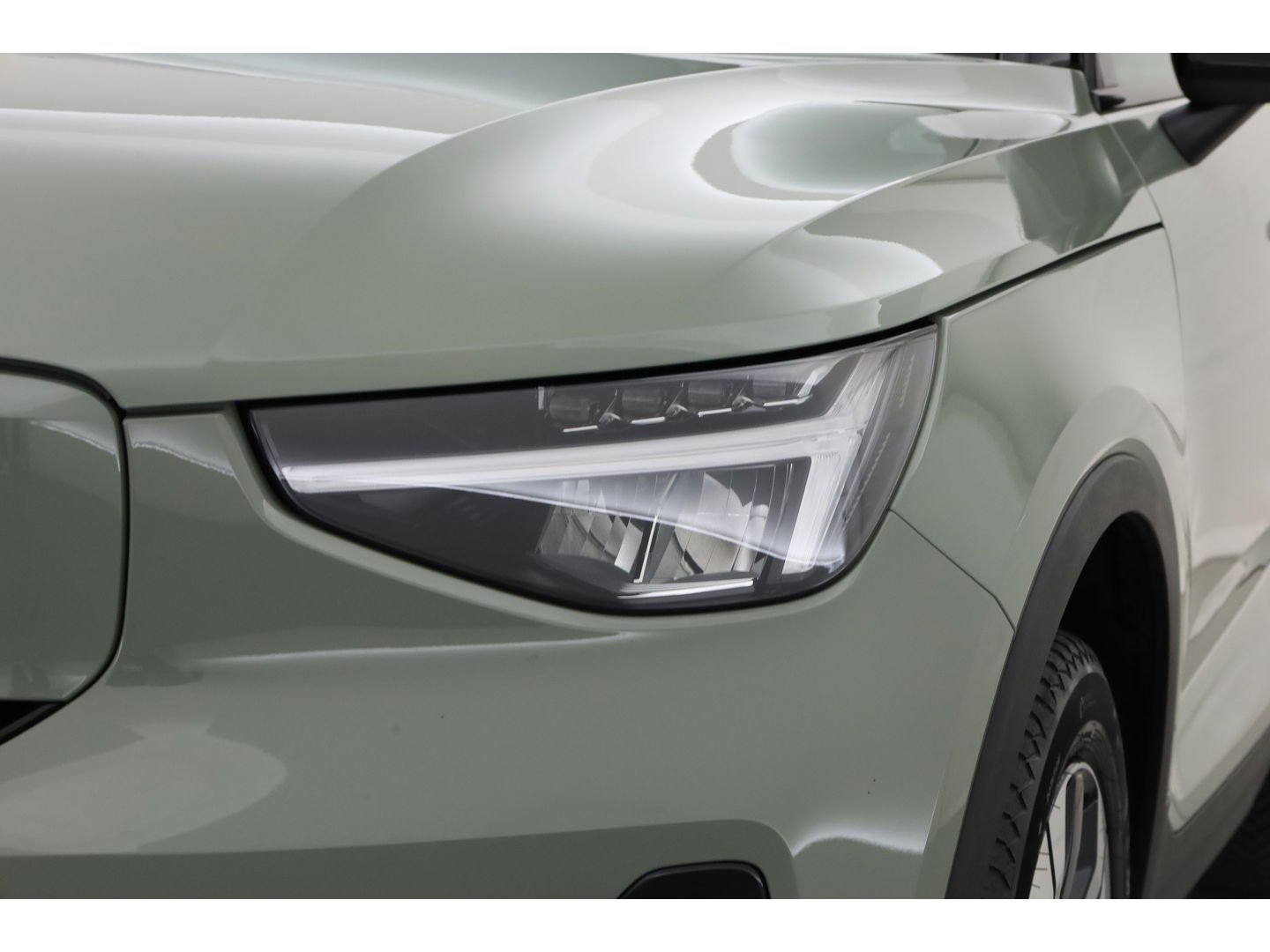 Volvo XC40 Recharge Plus 70 kWh | Pilot Assist | Stoel- Stuurverw. | All Seasons | Camera | Google info.