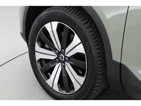 Volvo XC40 Recharge Plus 70 kWh | Pilot Assist | Stoel- Stuurverw. | All Seasons | Camera | Google info.