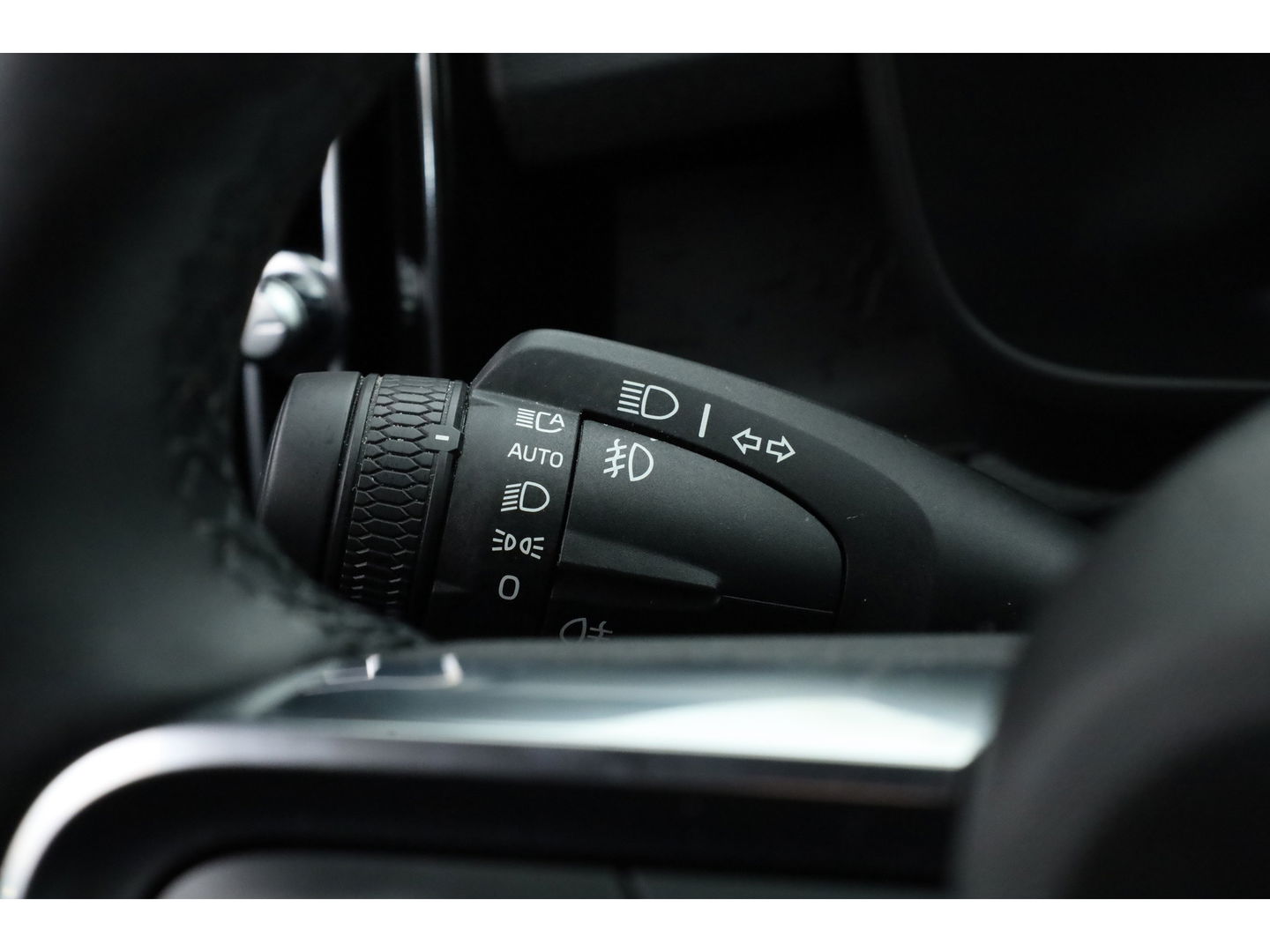 Volvo XC40 Recharge Plus 70 kWh | Pilot Assist | Stoel- Stuurverw. | All Seasons | Camera | Google info.