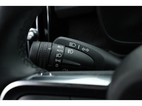 Volvo XC40 Recharge Plus 70 kWh | Pilot Assist | Stoel- Stuurverw. | All Seasons | Camera | Google info.