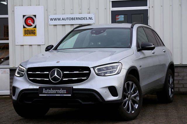 Mercedes-Benz GLC - 300e 4MATIC plug in hybride*Perfect MB Onderh.*Elek. Trekhaak/Burmester/Memorie/Night Pakket/Apple Carplay-Android/Stoelverw./Parkeersens.V+A/18 inch LM*