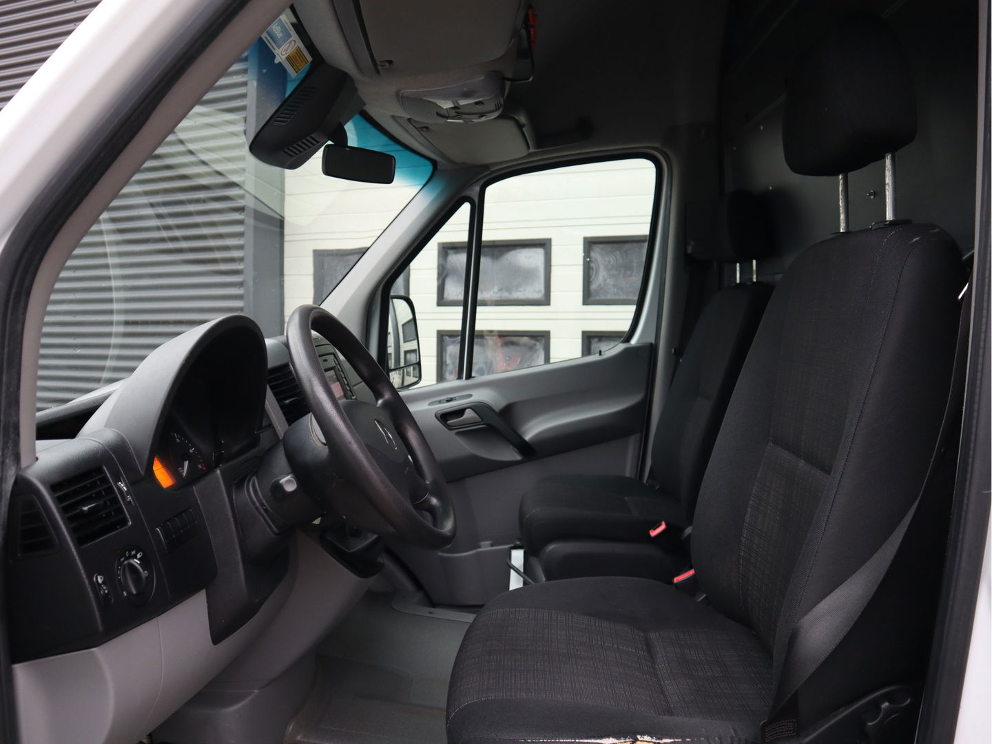 Mercedes-Benz Sprinter 310 CDI Euro 6 L2H2 - Trekhaak - BOTT Inrichting - Airco - Camera