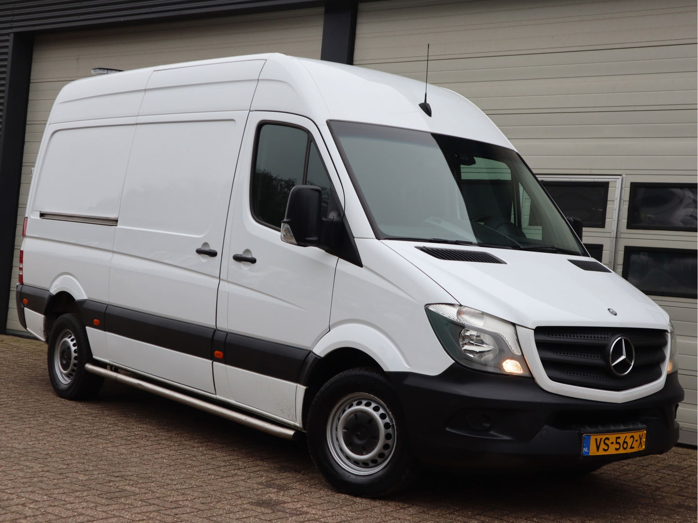 Mercedes-Benz Sprinter 310 CDI Euro 6 L2H2 - Trekhaak - BOTT Inrichting - Airco - Camera