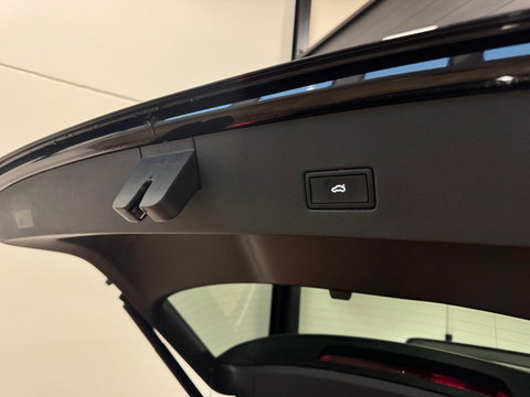 Volkswagen T-Roc 1.5 TSI R-Line PANO KEYLESS CAM