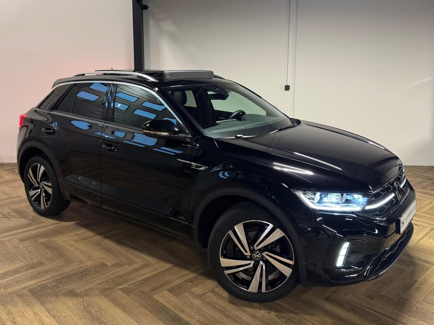 Volkswagen T-Roc 1.5 TSI R-Line PANO KEYLESS CAM