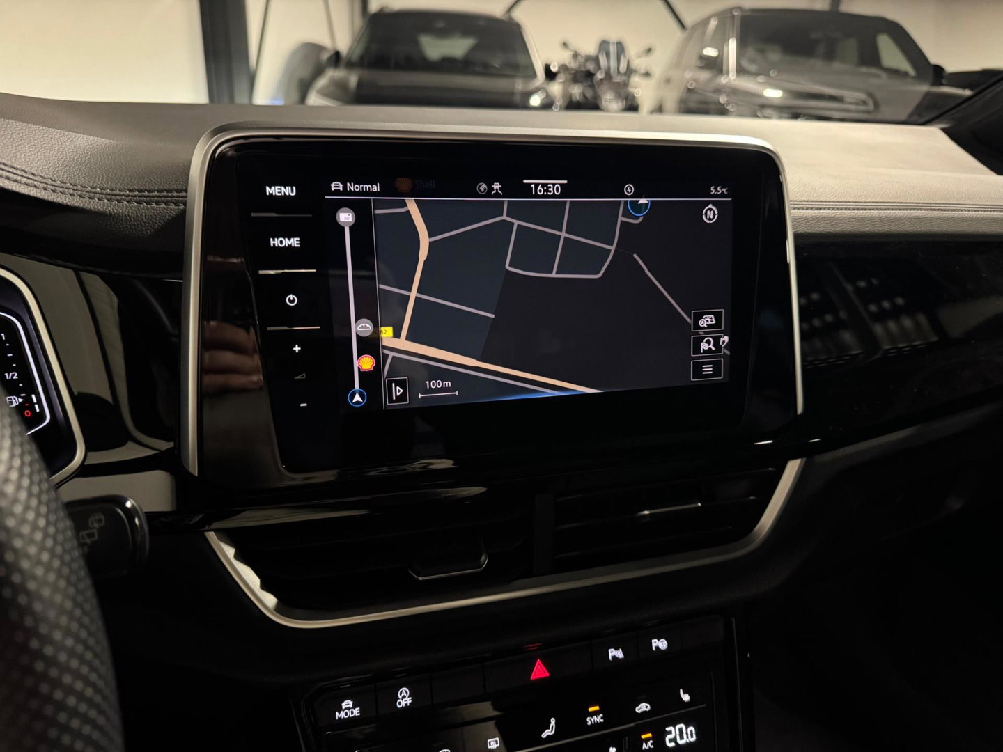 Volkswagen T-Roc 1.5 TSI R-Line PANO KEYLESS CAM