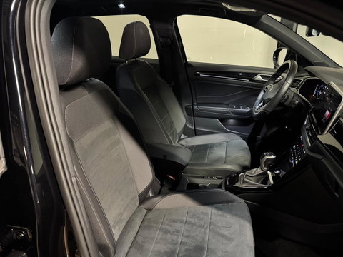 Volkswagen T-Roc 1.5 TSI R-Line PANO KEYLESS CAM