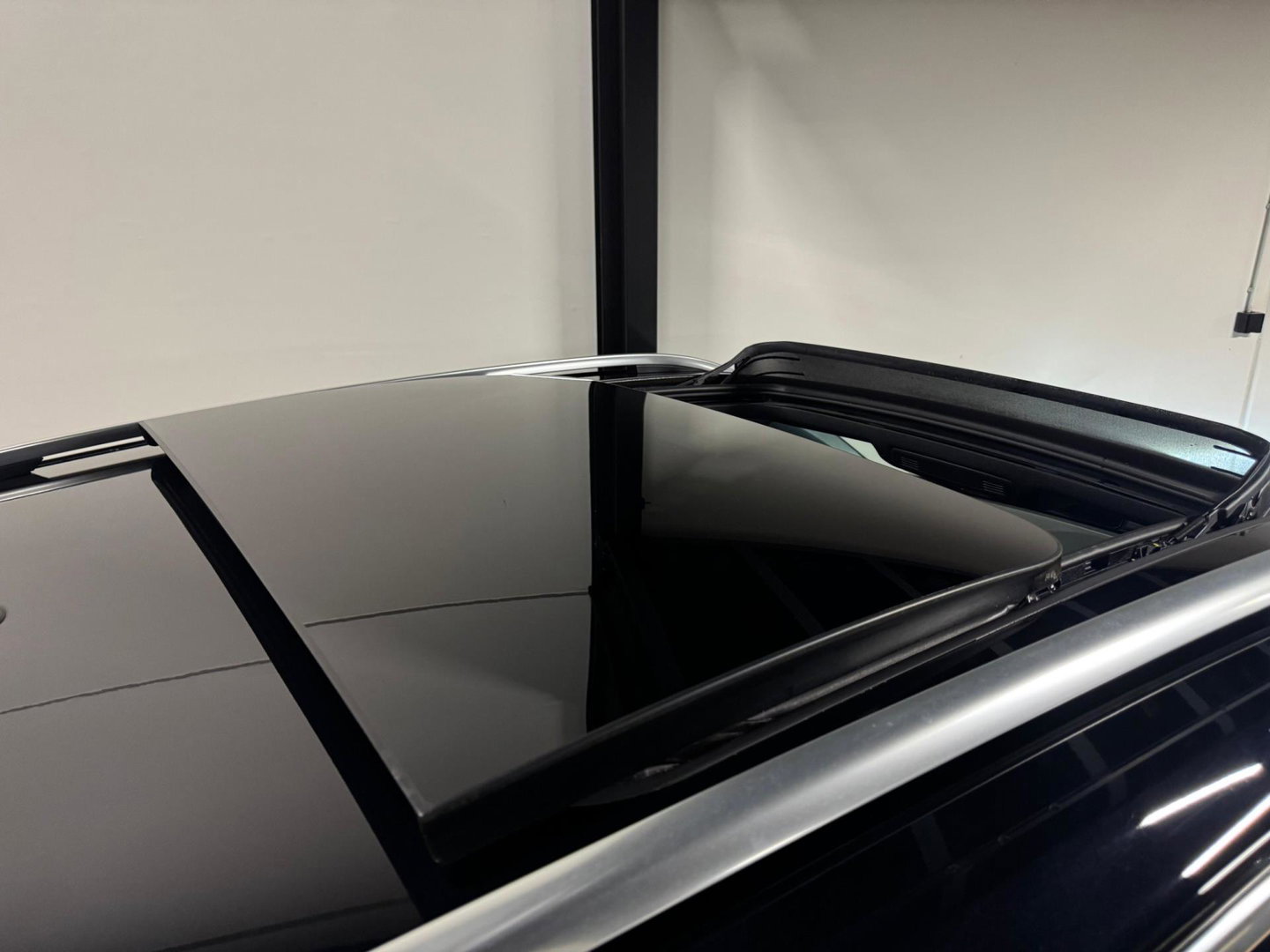 Volkswagen T-Roc 1.5 TSI R-Line PANO KEYLESS CAM