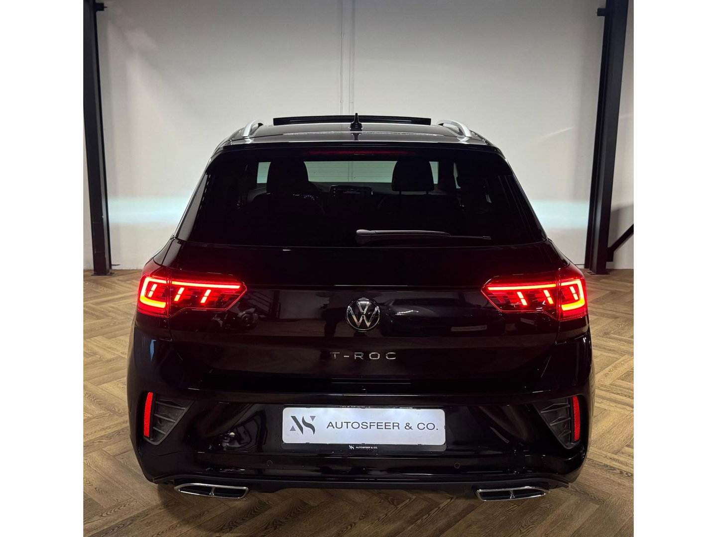 Volkswagen T-Roc 1.5 TSI R-Line PANO KEYLESS CAM