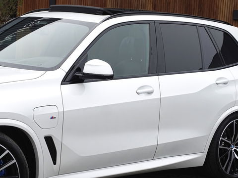 BMW X5 45e 394PK X-drive / M-sport / 22" / Harman Kardon / Laser
