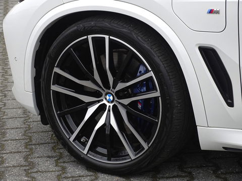 BMW X5 45e 394PK X-drive / M-sport / 22" / Harman Kardon / Laser