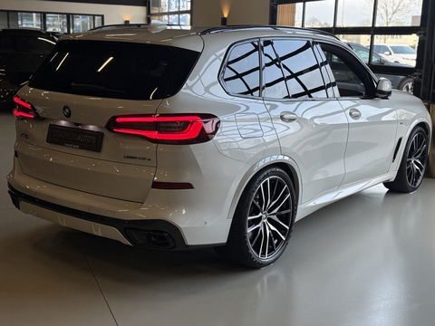 BMW X5 45e 394PK X-drive / M-sport / 22" / Harman Kardon / Laser