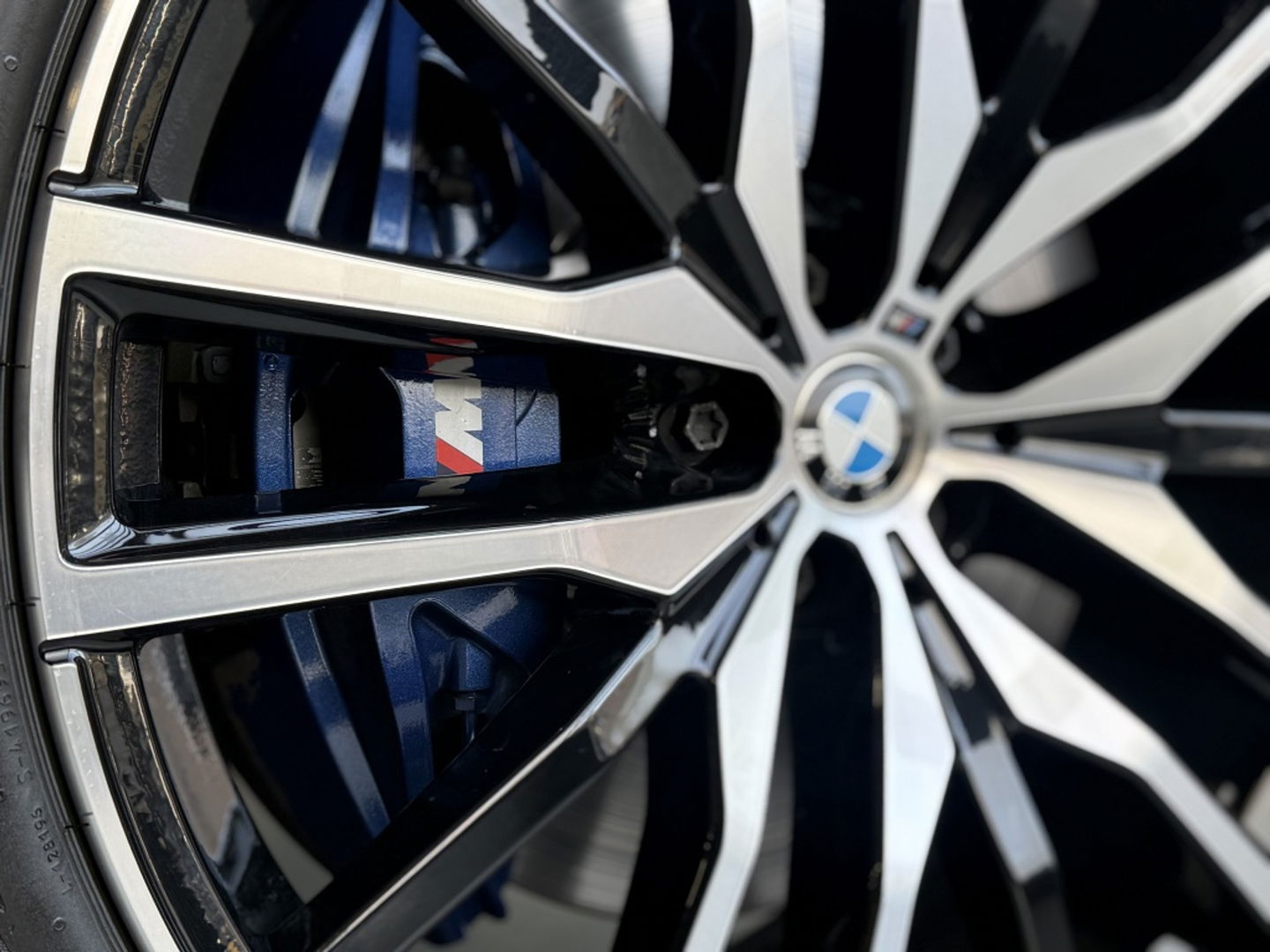 BMW X5 45e 394PK X-drive / M-sport / 22" / Harman Kardon / Laser