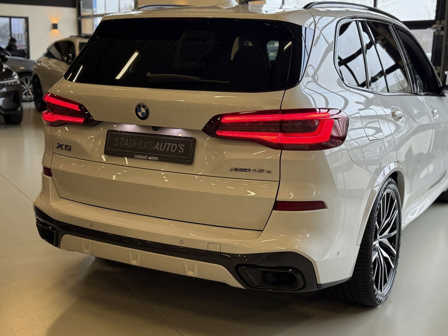 BMW X5 45e 394PK X-drive / M-sport / 22" / Harman Kardon / Laser